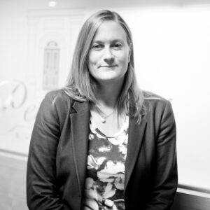 Dr Julie H Pardoe